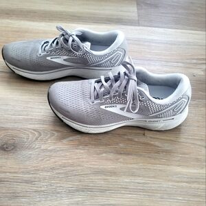 Brooks Ghost 14